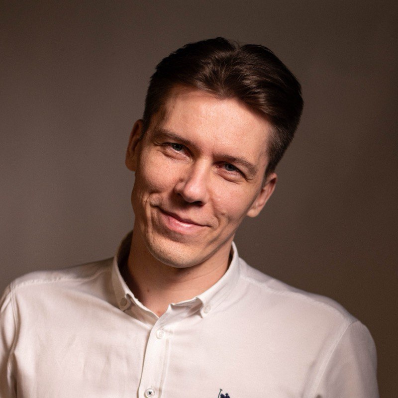 Фото сотрудника