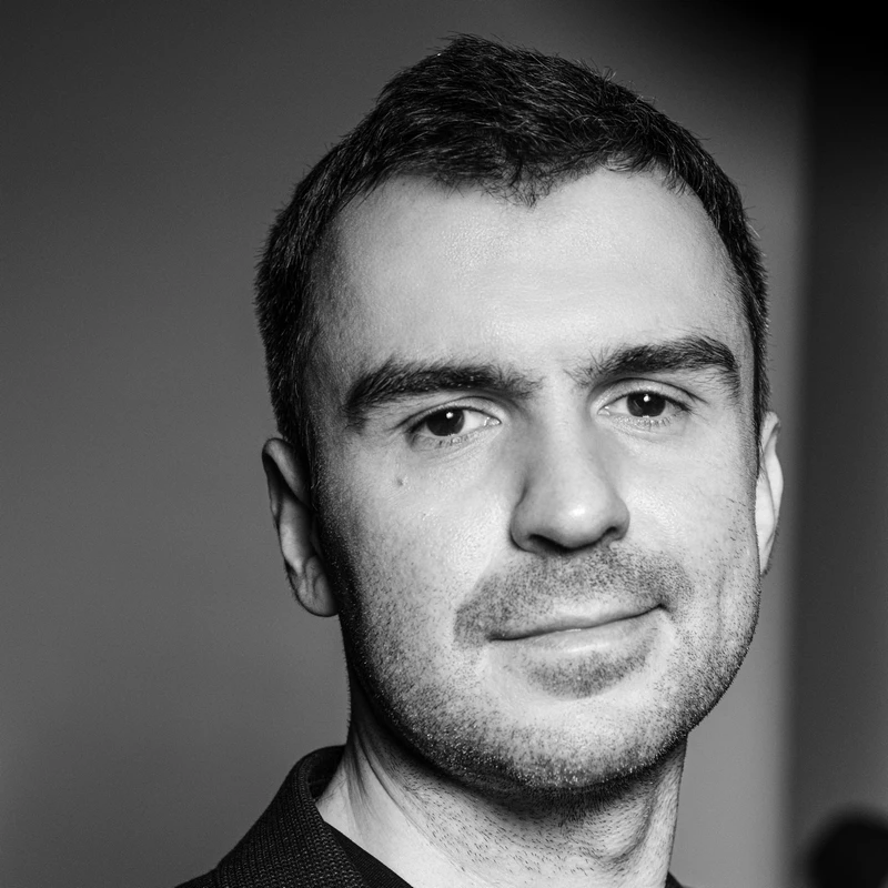 Фото сотрудника